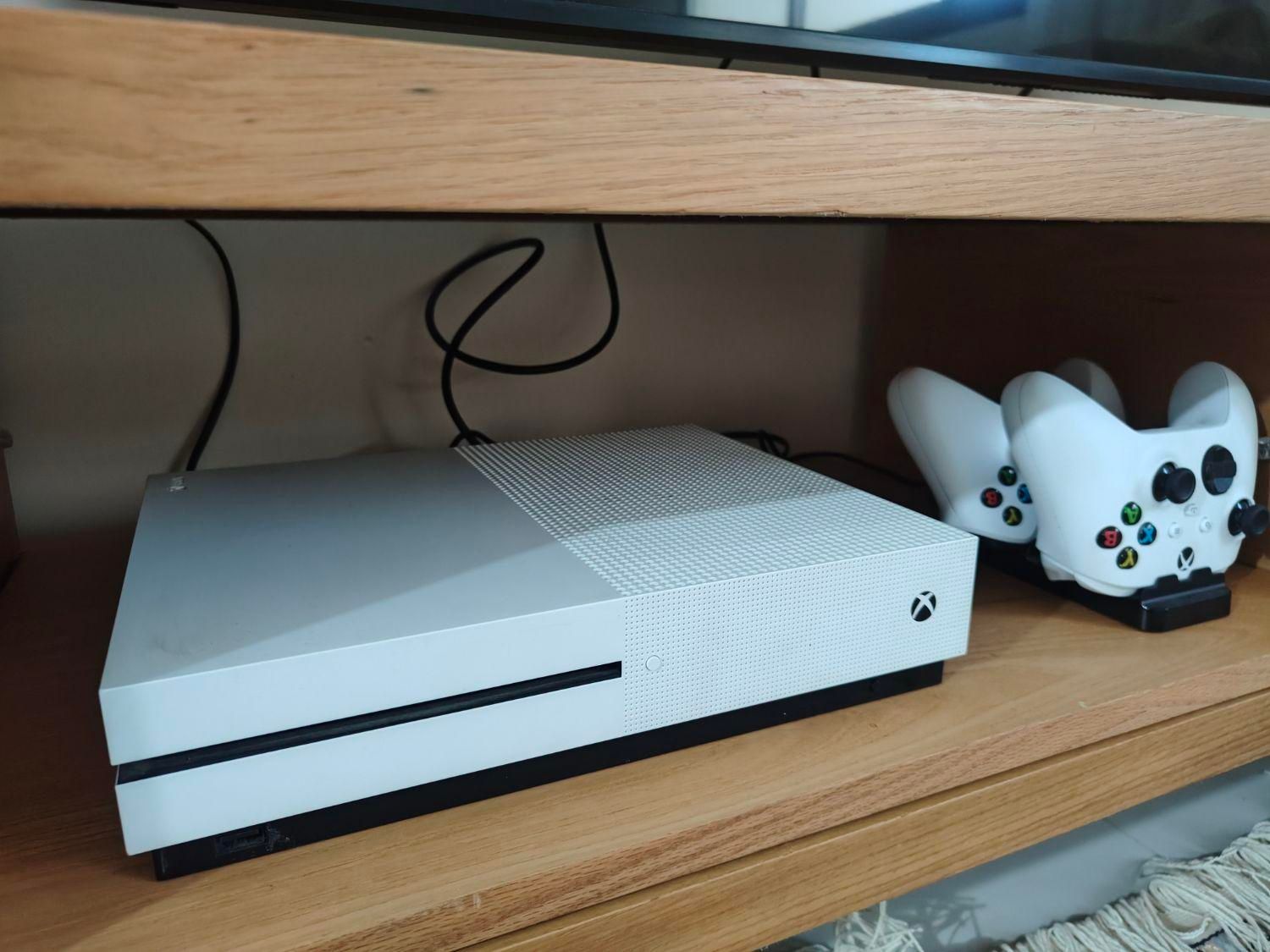 کنسول Xbox one S فول گیم|کنسول، بازی ویدئویی و آنلاین|اصفهان, کوی ولی عصر|دیوار