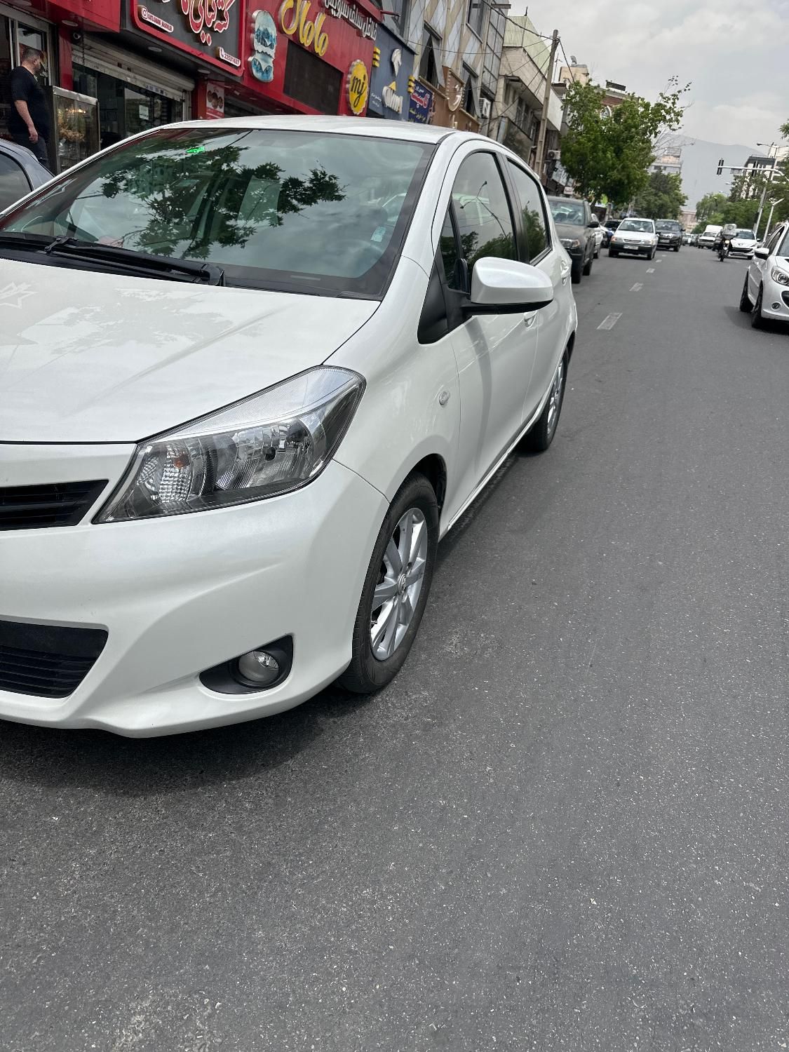 تویوتا یاریس هاچبک 1300cc، مدل ۲۰۱۲|خودرو سواری و وانت|تهران, پاسداران|دیوار