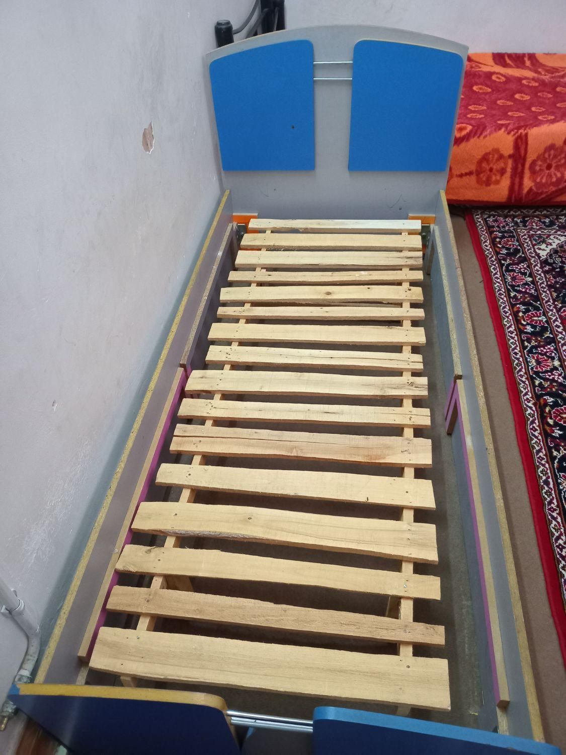 سرویس نوجوان|تخت و سرویس خواب|فردوس (خراسان), |دیوار