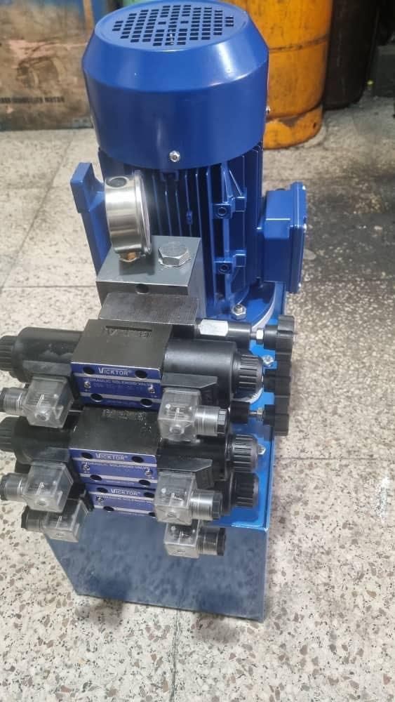 ساخت جک و یونیت آسانسوری و بالابری و صنعتی|ماشین‌آلات صنعتی|اصفهان, جاوان|دیوار