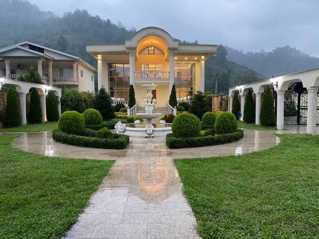 اجاره کاخ ویلا استخردار کوهستانی با زمین والیبال|اجارهٔ کوتاه‌مدت ویلا و باغ|رشت, کاکتوس|دیوار