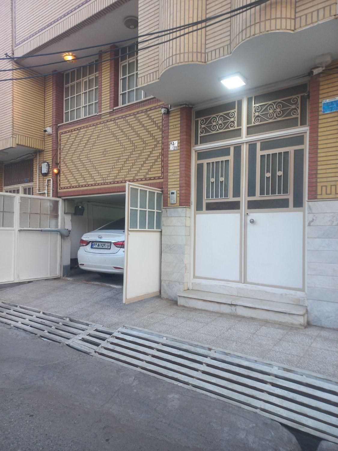 نگین ویلایی های نقلی هنرستان،جنوبی،پارکینگ دارد|فروش خانه و ویلا|قم, هنرستان|دیوار
