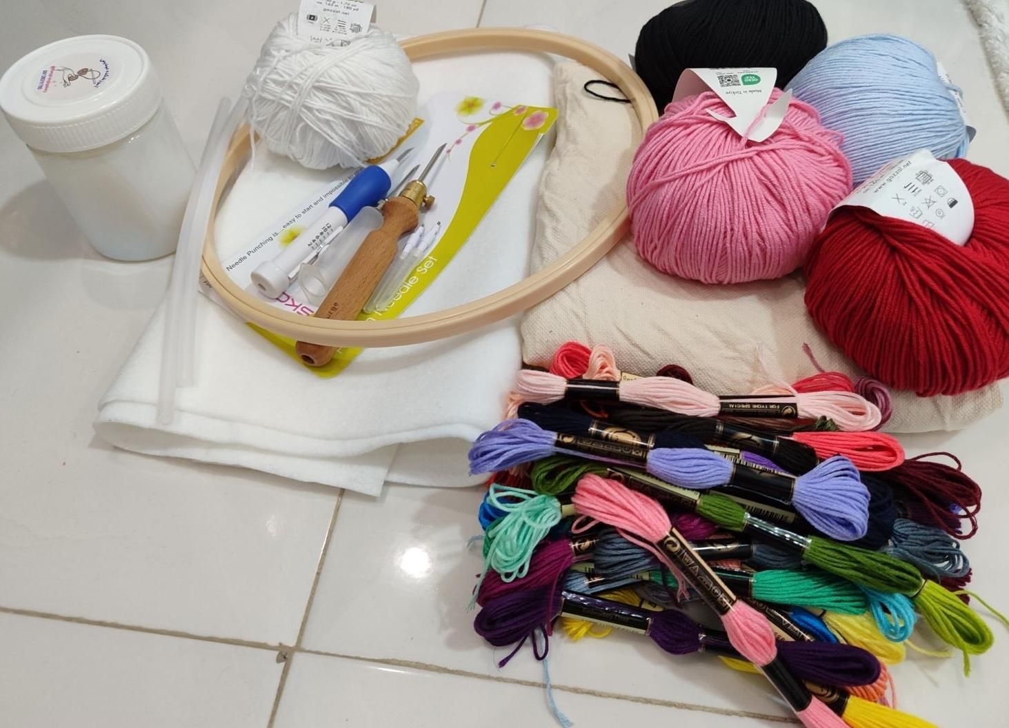 ابزار پانچ دوزی|لوازم خیاطی و بافتنی|رشت, فلسطین|دیوار