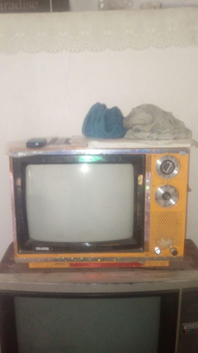 فروش تلفوزیون های عتیقه|تلویزیون و پروژکتور|اراک, |دیوار