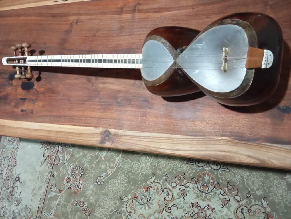 کارگاه تولیدی و ساخت تار و سه تار کویر|سازهای سنتی|شیراز, فخرآباد (دروازه کازرون)|دیوار
