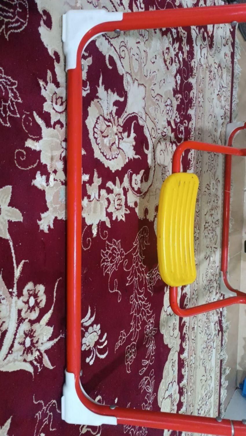 تاب بچه|اسباب‌بازی بچه|پردیس, فاز ۲|دیوار