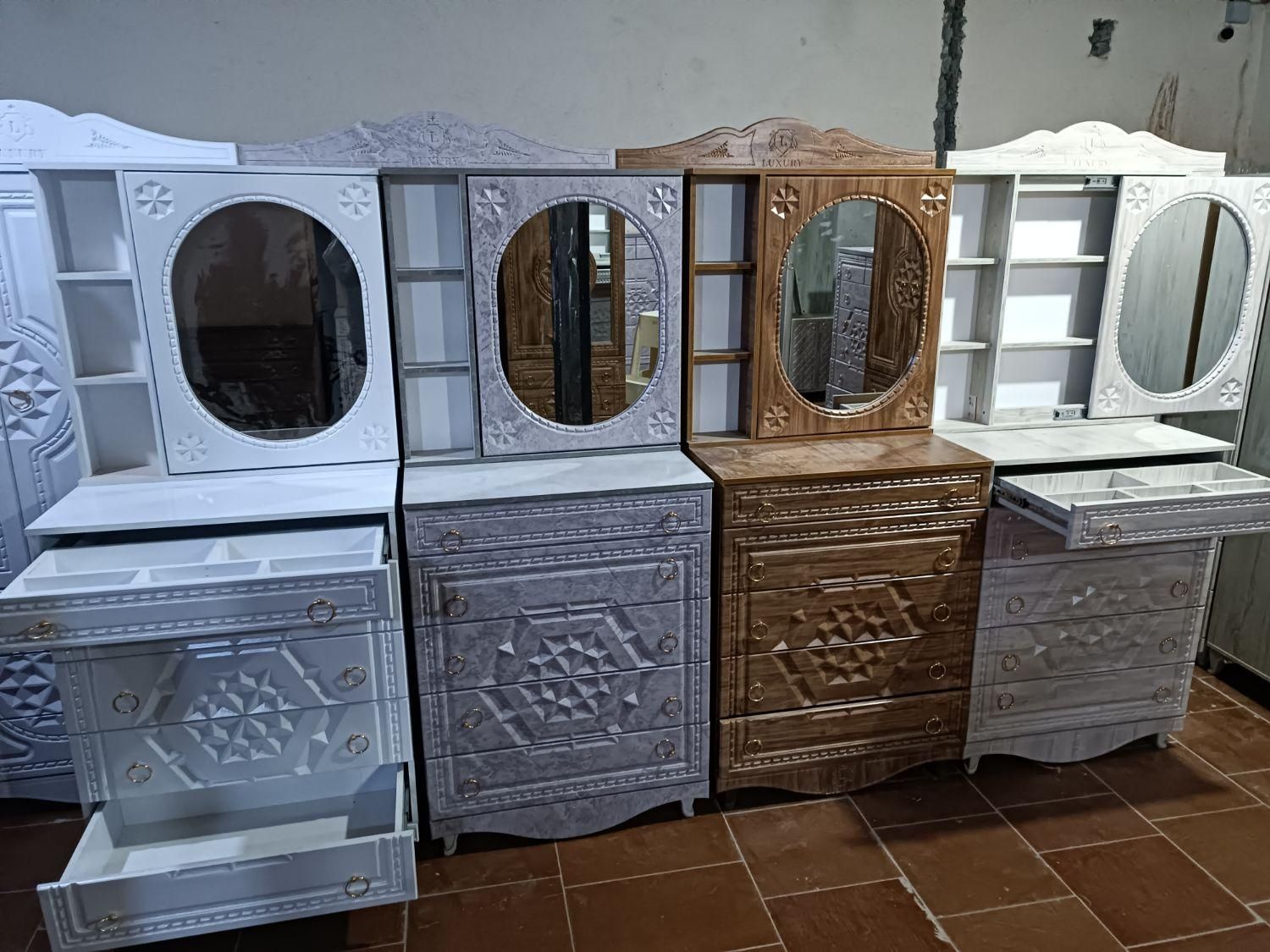 میز آرایش ، کمد ، دراور وکیوم،|جاکفشی، کمد، دراور|یزد, |دیوار