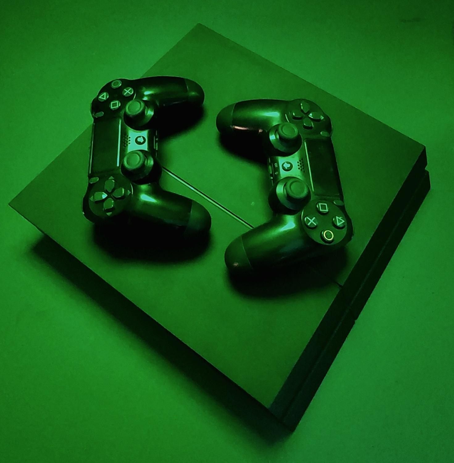 Ps4 یک ترابایت دو دسته همراه بازی|کنسول، بازی ویدئویی و آنلاین|تهران, اکباتان|دیوار