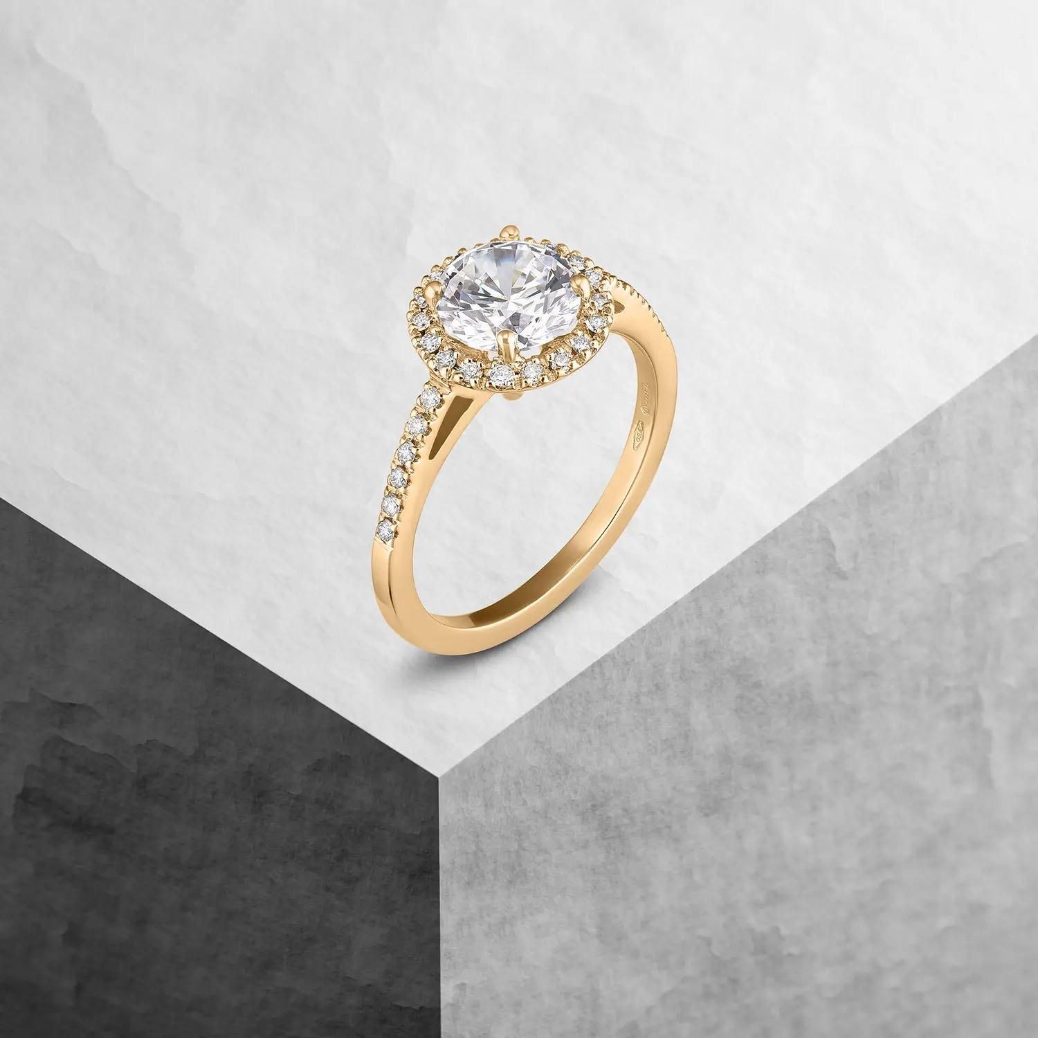 عکاسی تخصصی طلا و جواهر|خدمات پذیرایی، مراسم|رشت, معلم|دیوار