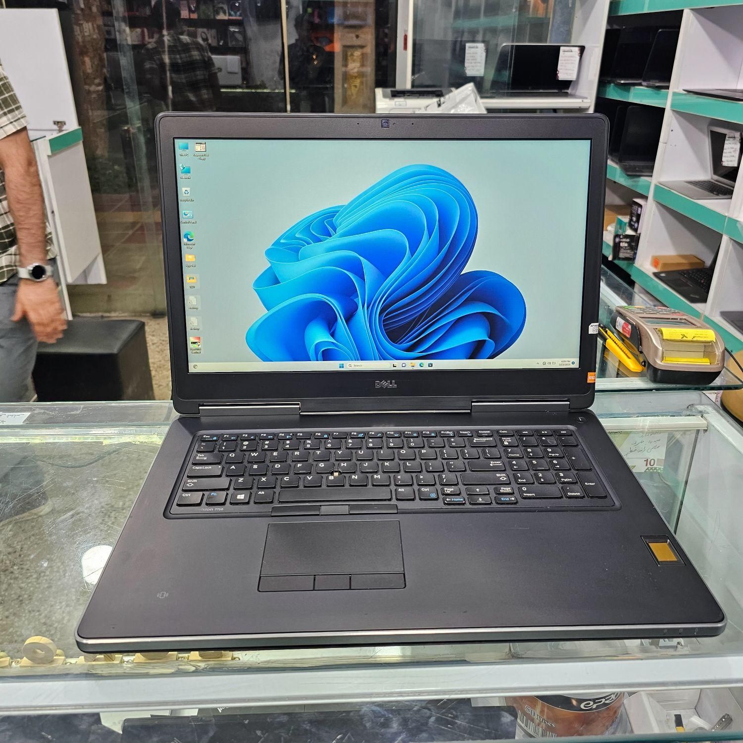 لپتاپ DELL فوق حرفه ای گرافیک ۸ واقعی i7 صفحه۱۷|رایانه همراه|یاسوج, |دیوار