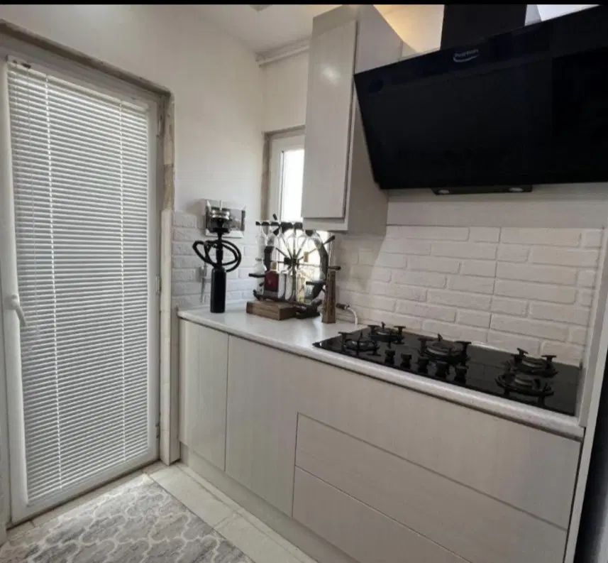 ۸۰متر/ معلم ۵ ساله/پارکینگ اختصاصی وآسانسور/سنددار|فروش آپارتمان|رشت, معلم|دیوار