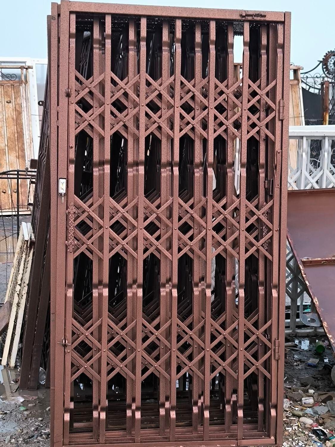 حفاظ درب و پنجره آکاردئونی و آهنی ورودی انباری|مصالح و تجهیزات ساختمان|کرج, کمالشهر|دیوار