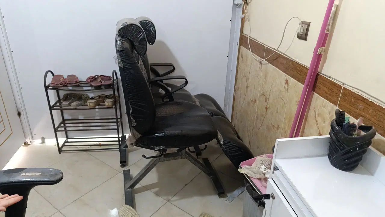 دوتا صندلی اصلاح ۳شکن سالم درحدنو باهم۲میلیون|آرایشگاه و سالن‌های زیبایی|چناران, |دیوار
