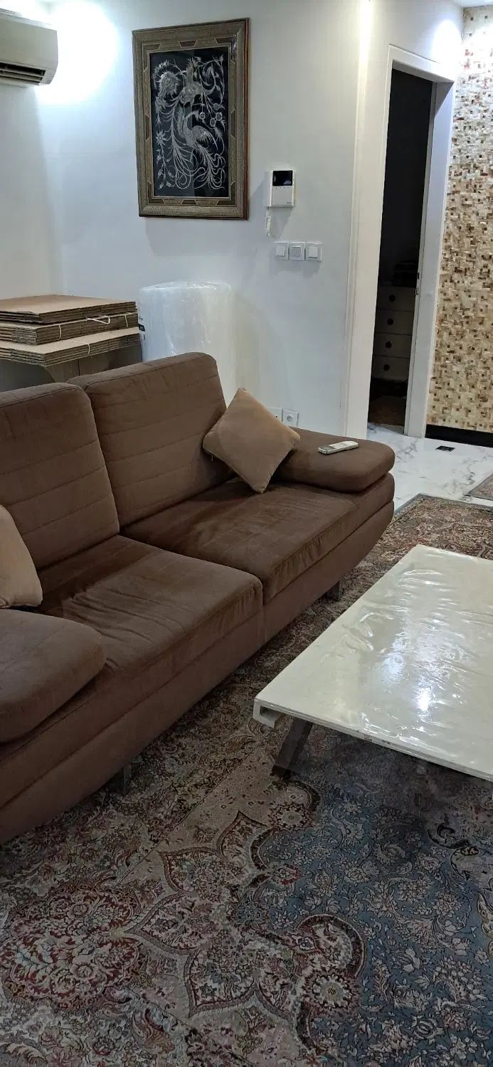 مبلمان راحتی ۶ نفره|مبلمان خانگی و میز عسلی|تهران, میرداماد|دیوار