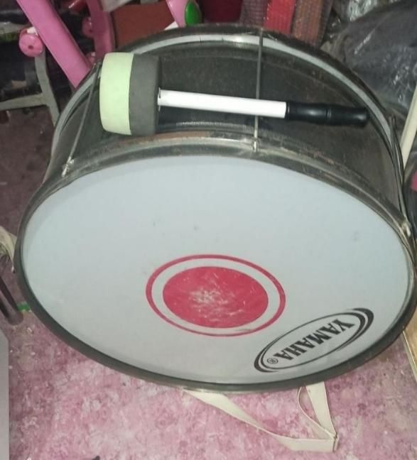 طبل با تمام تجهیزات|درام و پرکاشن|قم, بنیاد|دیوار