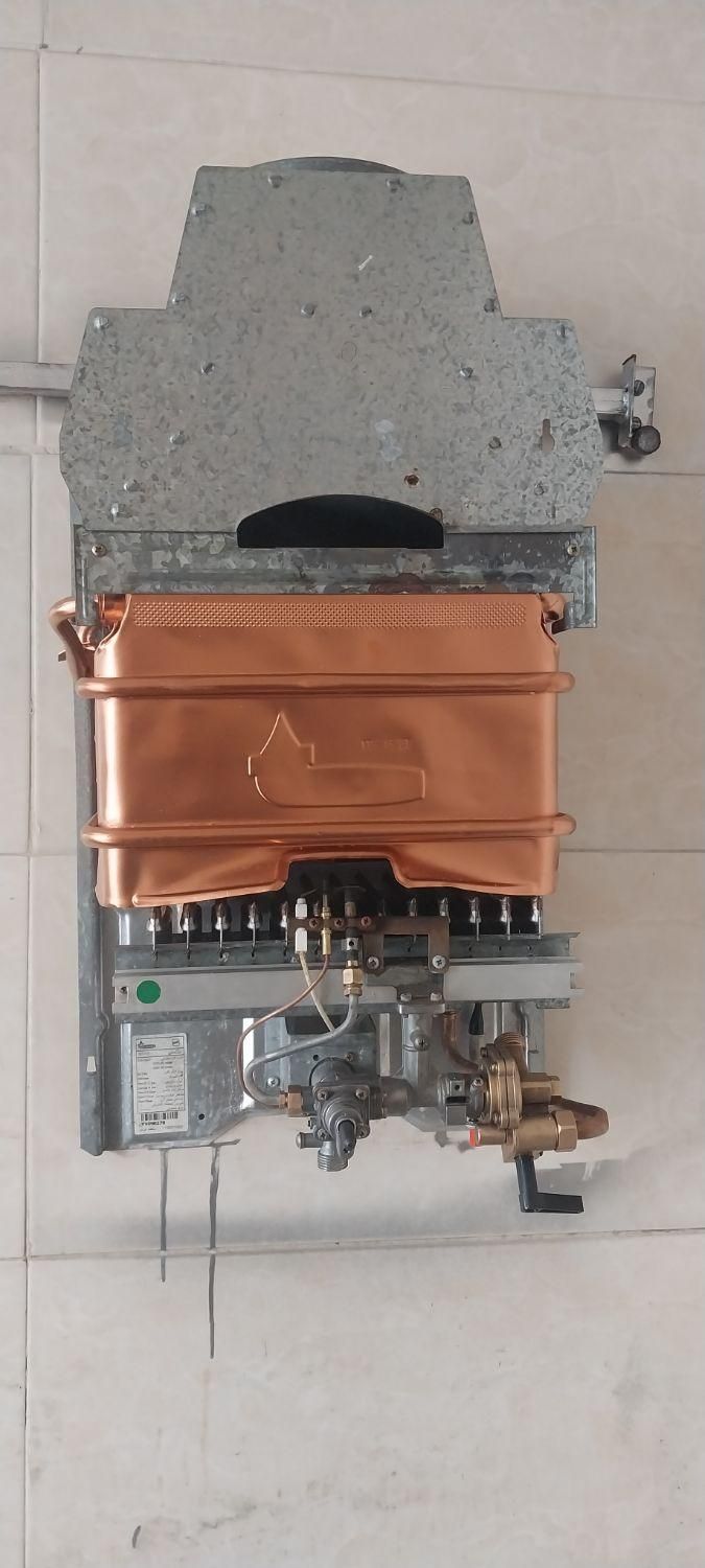 سرویسکار تعمیرکار تعمیرات پکیج آبگرمکن در تهرانسر|خدمات پیشه و مهارت|تهران, تهرانسر شرقی|دیوار