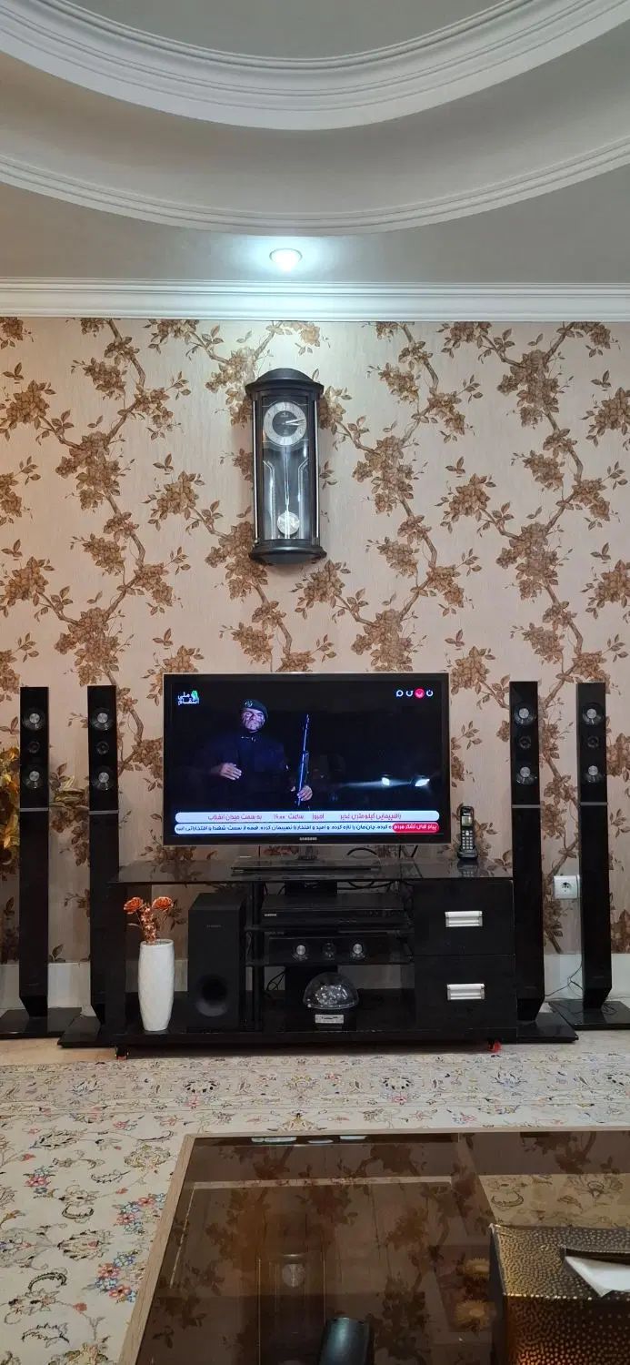 تلویزیون ال ای دی سامسونگ به همراه سینمای خانگی|تلویزیون و پروژکتور|تهران, شهران جنوبی|دیوار