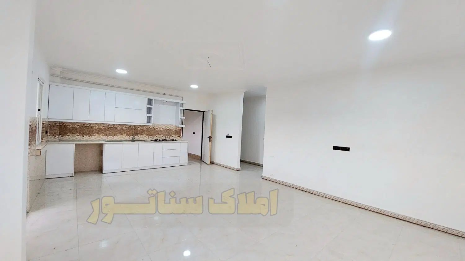 * املاک سناتـور * ویلاوآپارتمان 250متری براسفالت|فروش آپارتمان|فومن, |دیوار