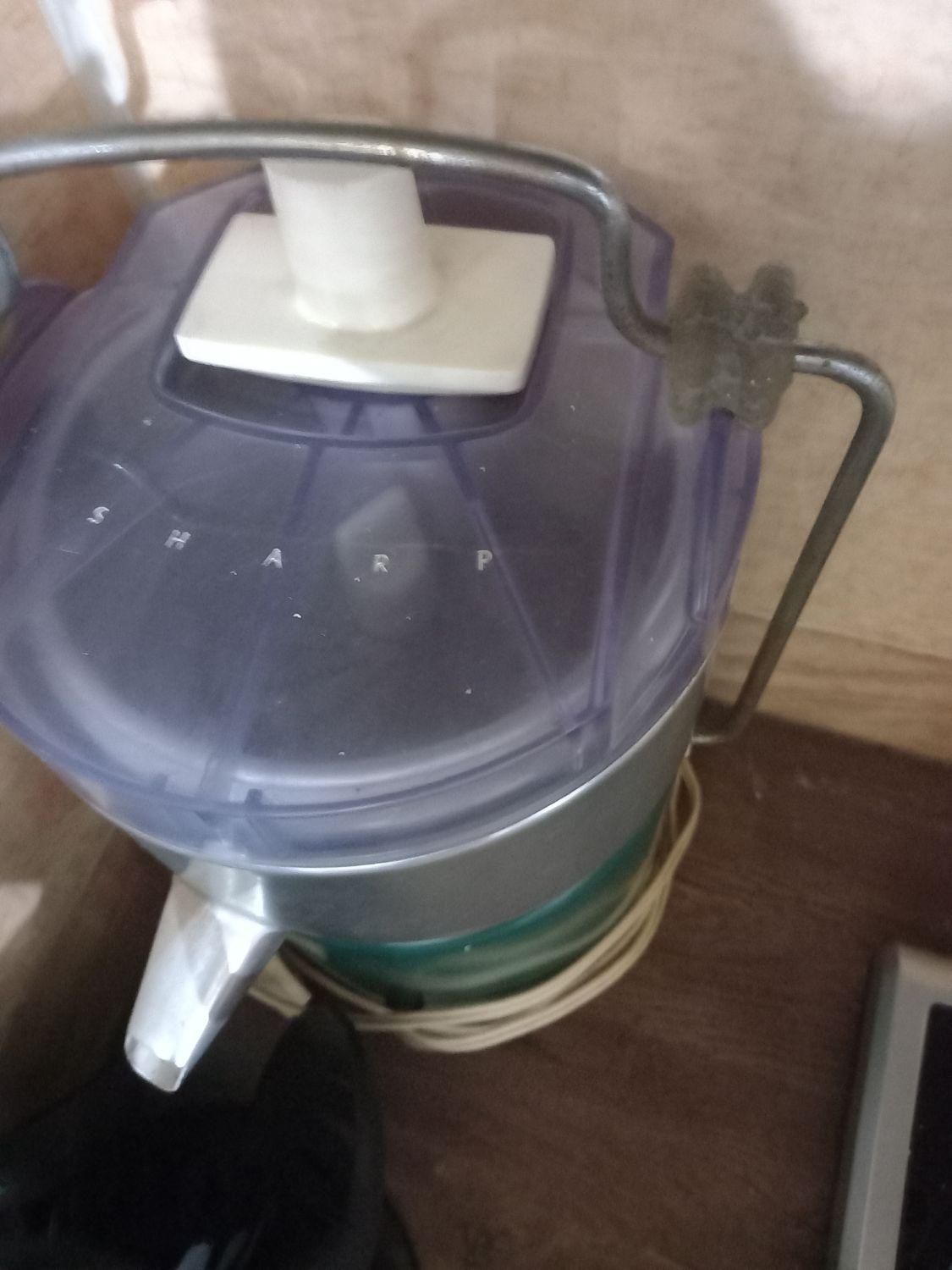 لوازم آشپز خانه|آبمیوه‌گیر و آب‌مرکبات‌گیر|رشت, فخب|دیوار