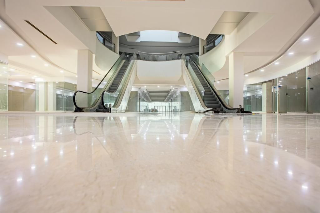 مغازه تجاری قشم مجتمع معراج موقعیت عالی|فروش مغازه و غرفه|قشم, |دیوار