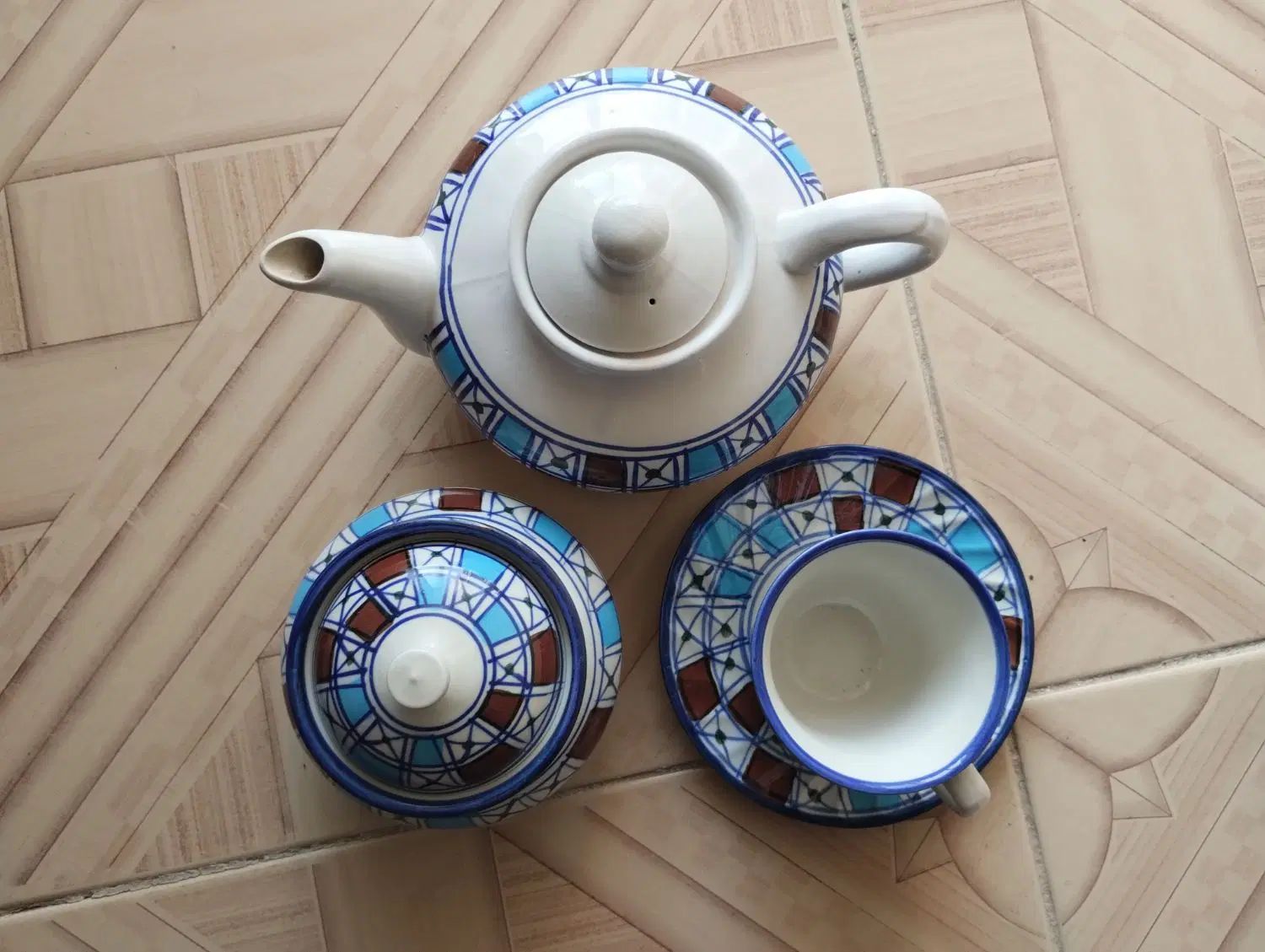 چای خوری|ظروف سرو و پذیرایی|اصفهان, ناژوان|دیوار