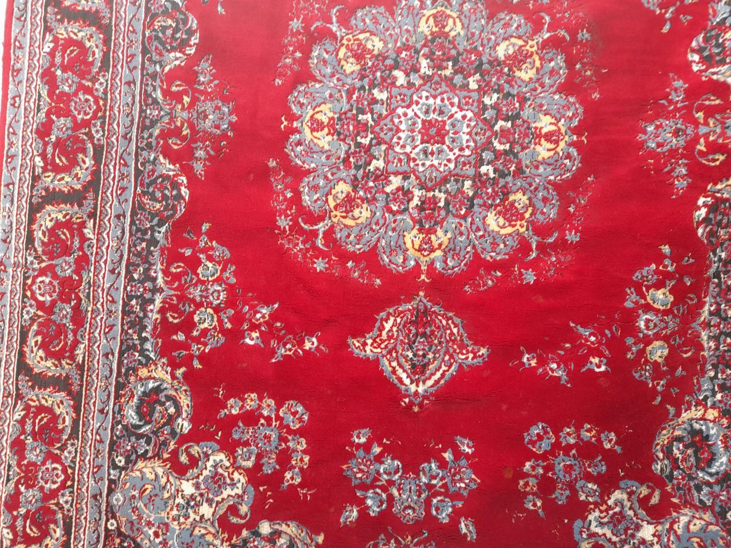 فرش ۱۲ متری بدون پارگی تمیزو سالم|فرش|شیراز, سعیدیه جنوبی|دیوار
