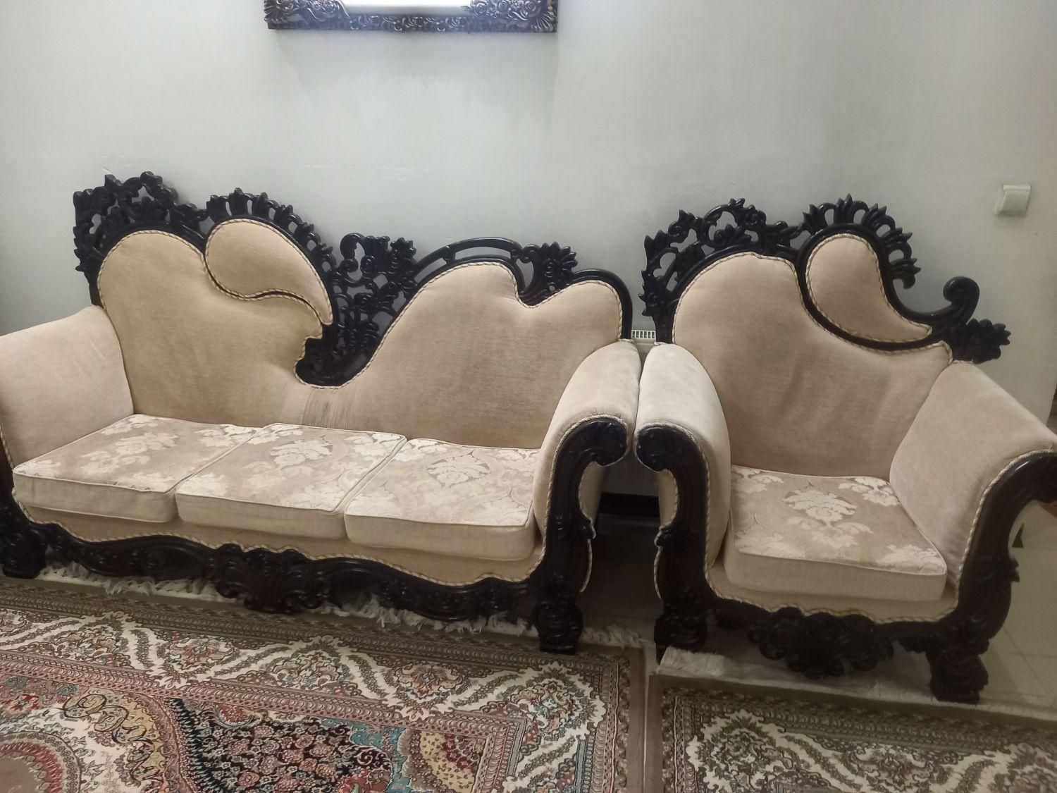 مبل دست دو|مبلمان خانگی و میز عسلی|اصفهان, دستگرده|دیوار