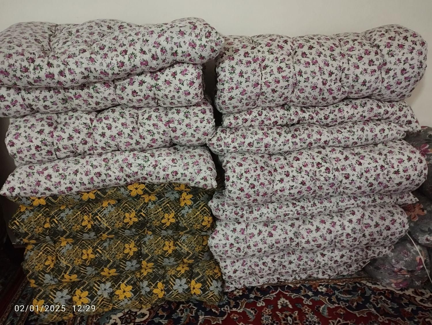 دوشک وبالشت|تشک تختخواب|مشهد, طبرسی شمالی|دیوار
