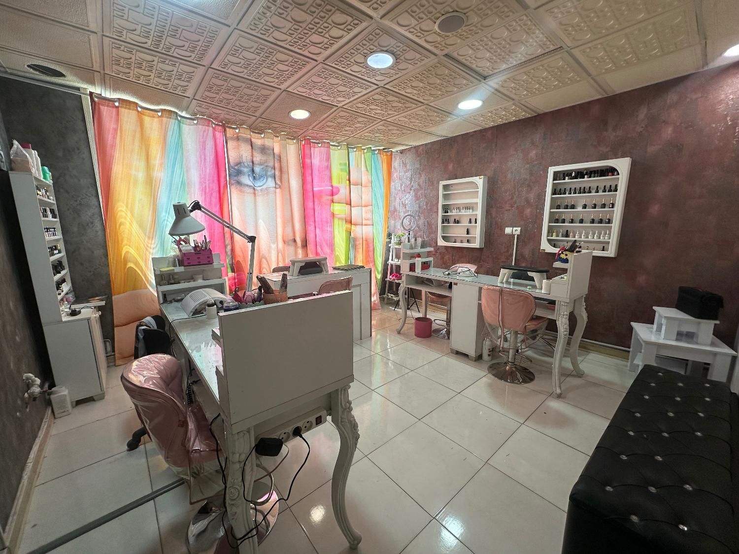 اجاره ناخن تخت کراتین ناخن مژه فشیال منشی دستیار|اجارهٔ دفتر کار، اتاق اداری، مطب|کرج, گوهردشت|دیوار