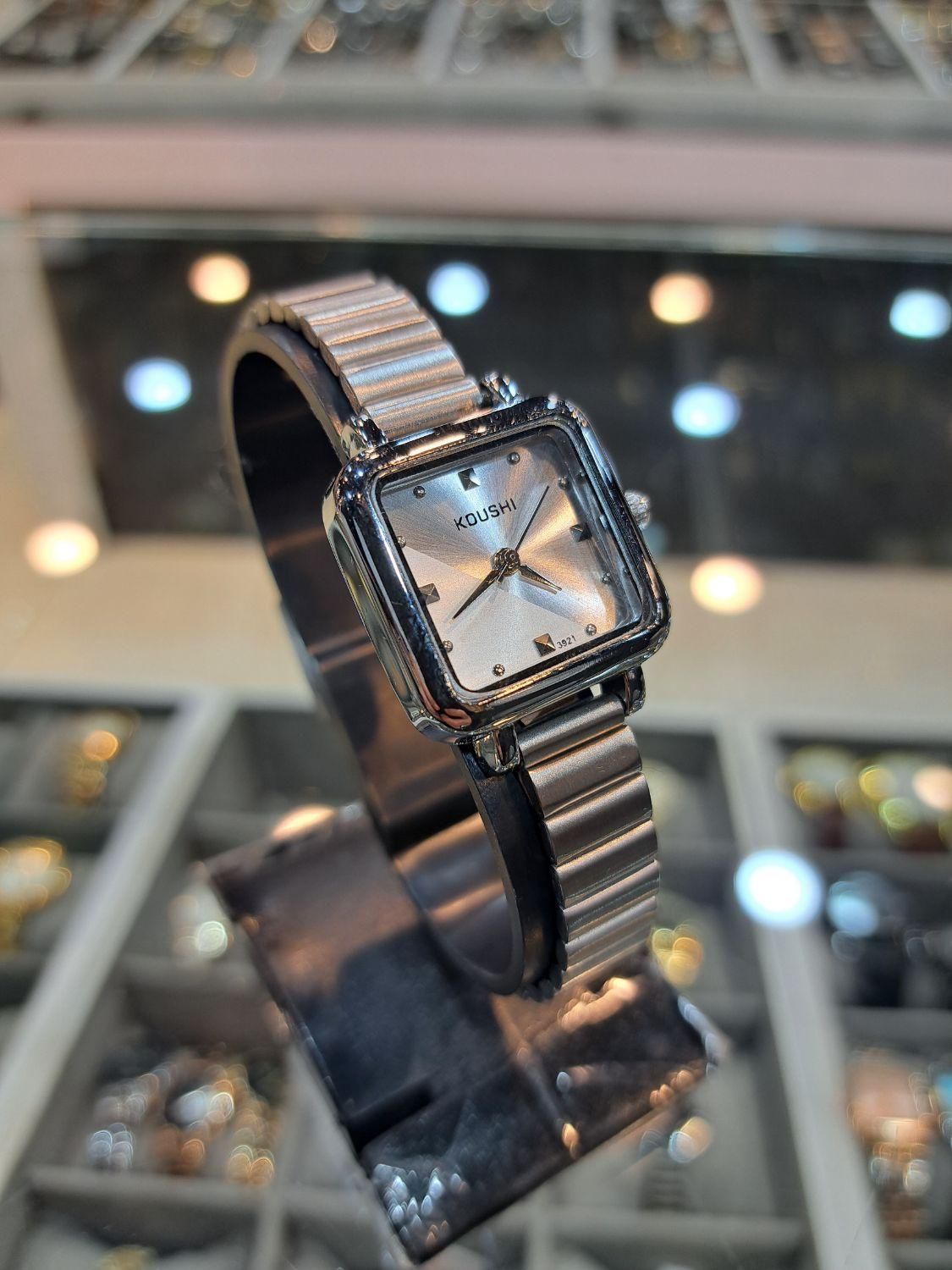 ساعت مچی مربعی ترند زنانه شرکتی (رنگبندی)|ساعت|مشهد, راهنمایی|دیوار