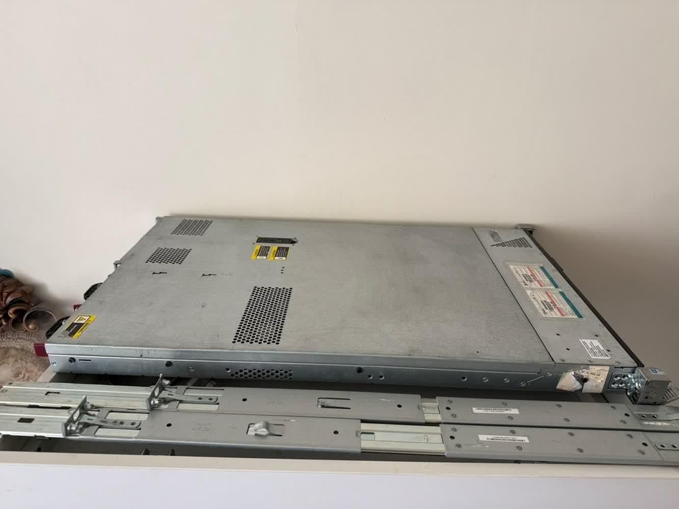 سرور DL360P G8 HP با دوعدد ریل کیت|مودم و تجهیزات شبکه|تهران, نیروی هوایی (پیروزی)|دیوار