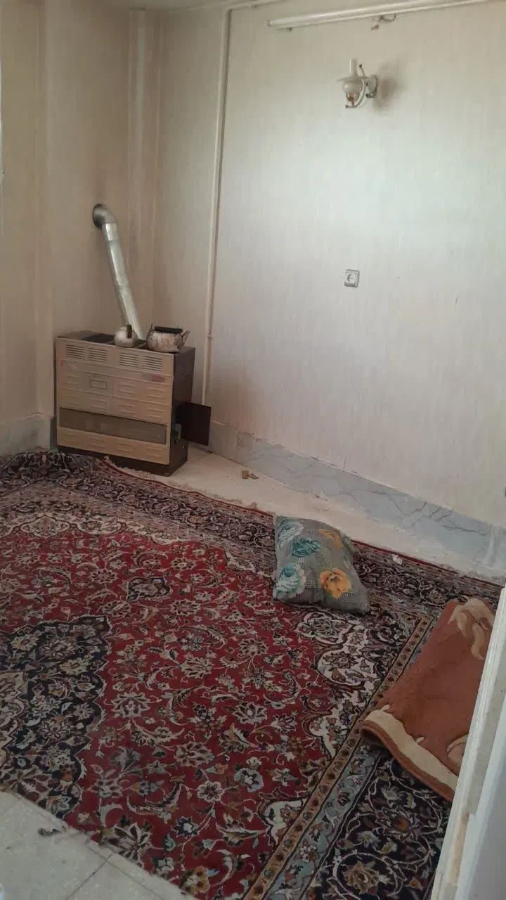 اجاره آپارتمان ۱۰۰ متری ۱ ه طبقه ۱ کوچه شهیاحمدحمد|اجارهٔ آپارتمان|کاشان, جمال آباد|دیوار