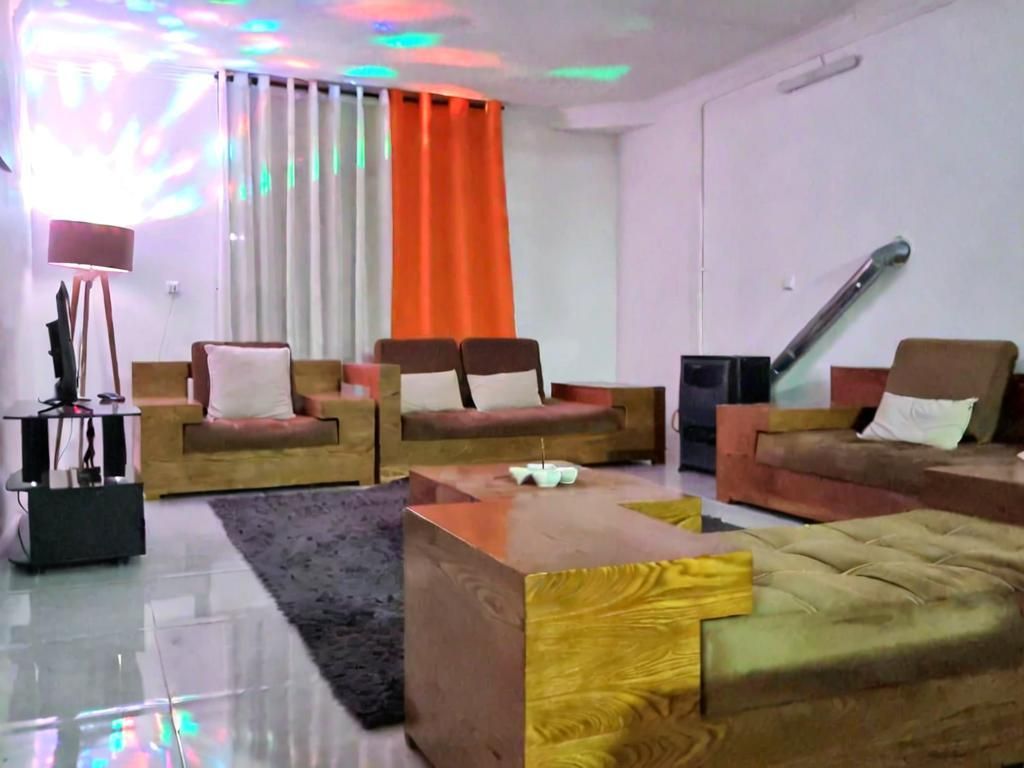 اجاره سوییت شخصی شیک|اجارهٔ کوتاهمدت آپارتمان و سوئیت|مشهد, هفت تیر (حافظ)|دیوار