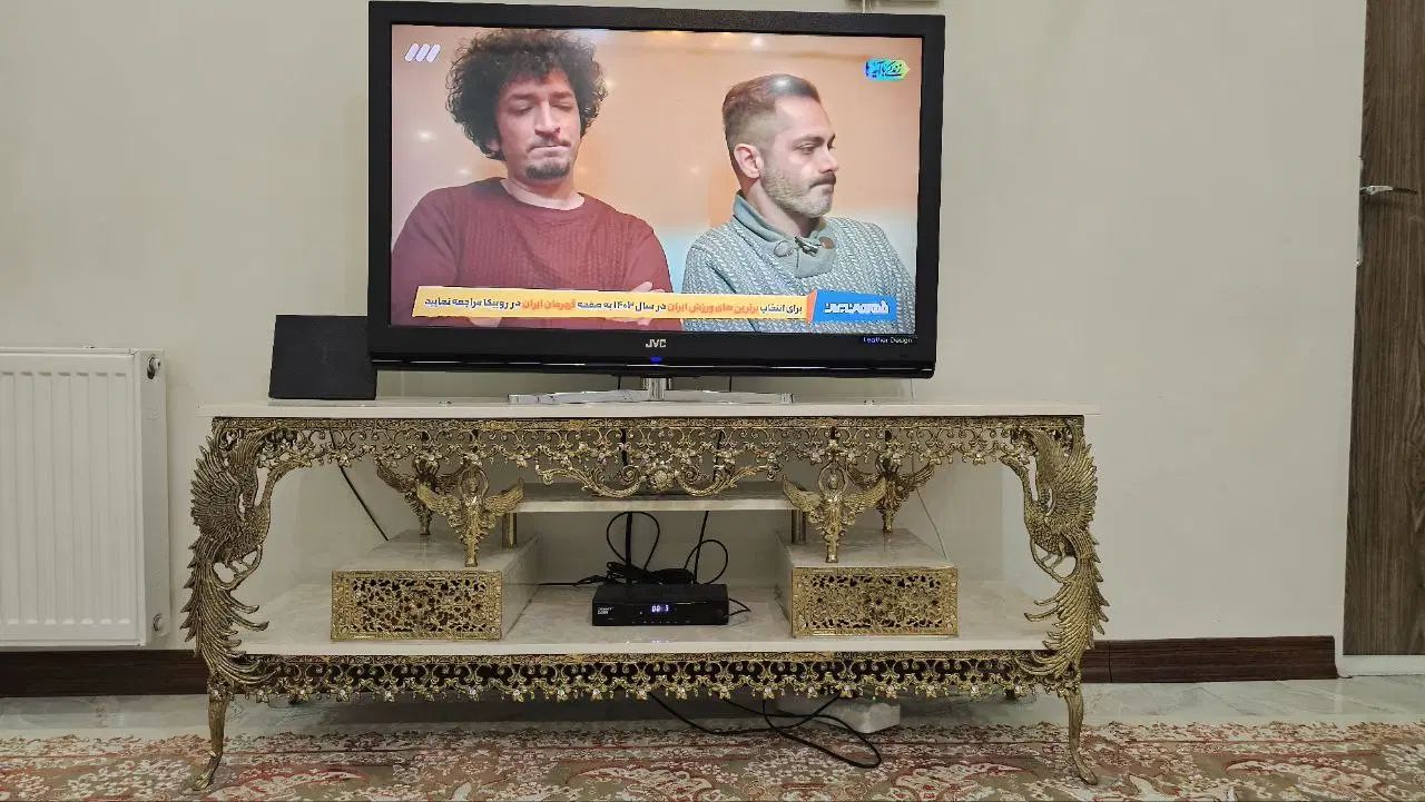 میز تلویزیون برنجی در حد نو|میز تلویزیون|تهران, بهارستان|دیوار