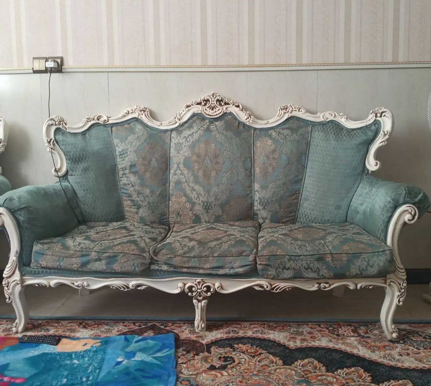 مبل هفت نفره|مبلمان خانگی و میز عسلی|اصفهان, ارزنان|دیوار