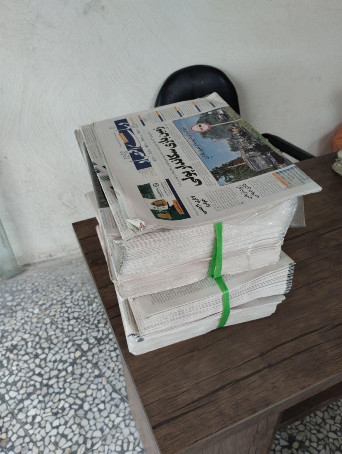 کتاب،کاغذ،دفتر،روزنامه باطله، ضایعات چاپخانه|عمده‌فروشی|رشت, شهرک صبا|دیوار