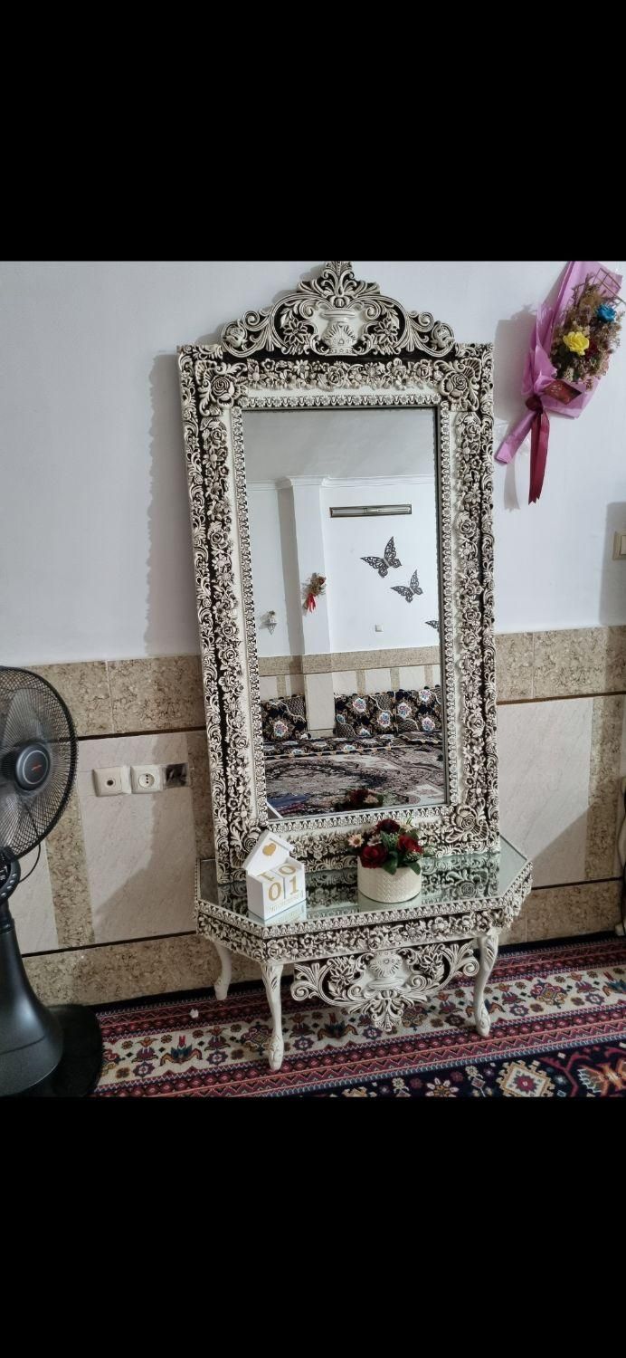 اینه|آینه|زاهدان, |دیوار
