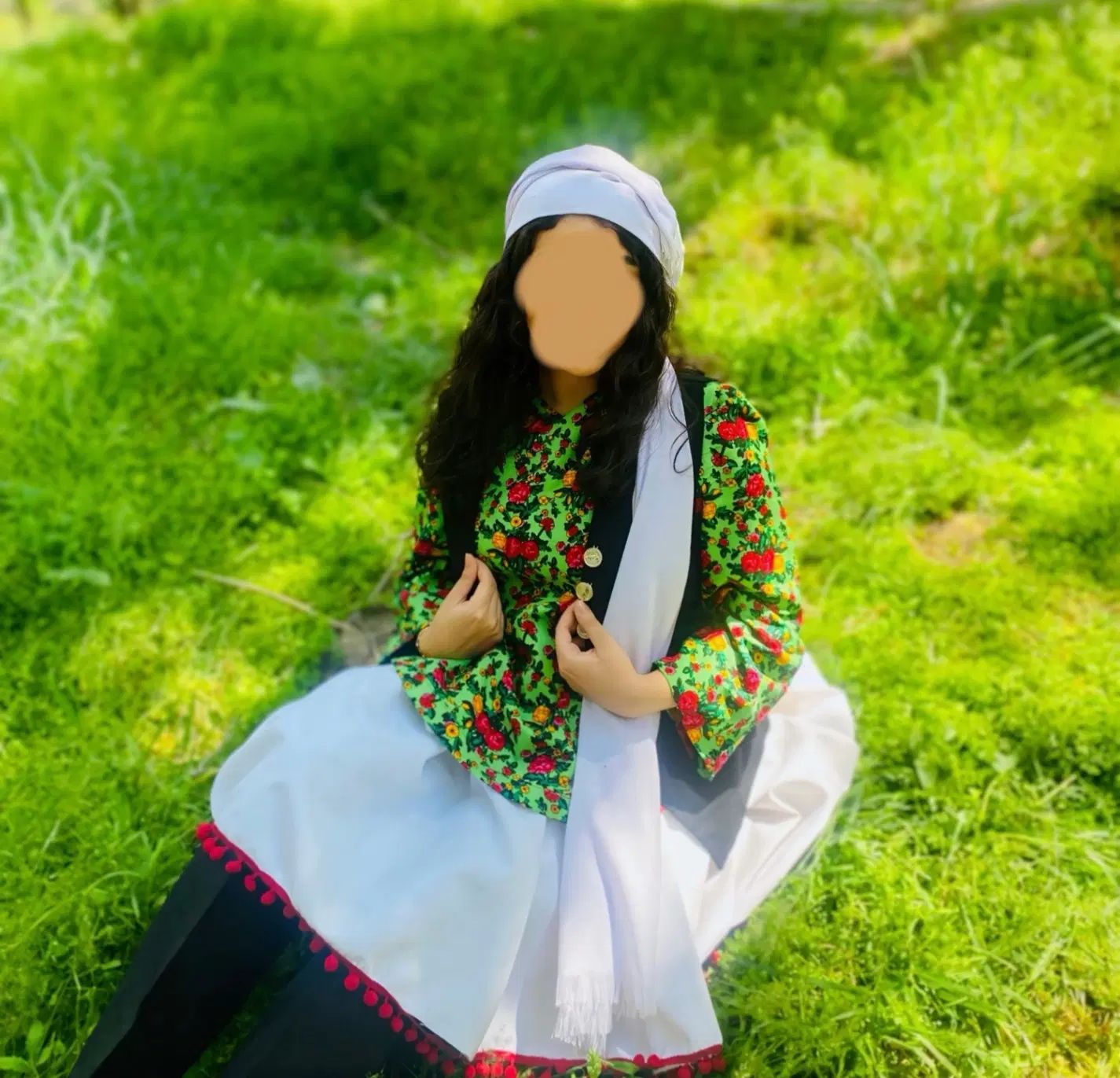 لباس محلی|لباس|مشهد, اقبال|دیوار