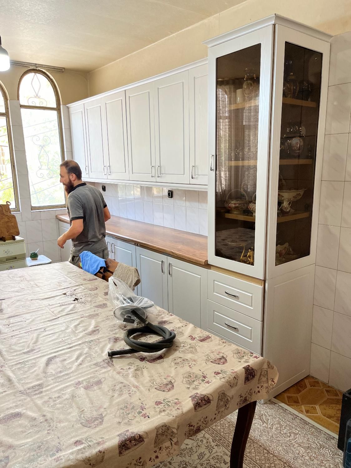 بازسازی کابینت باروکش وکیوم-خدمات سی ان‌ سی-وکیوم|خدمات پیشه و مهارت|اراک, |دیوار