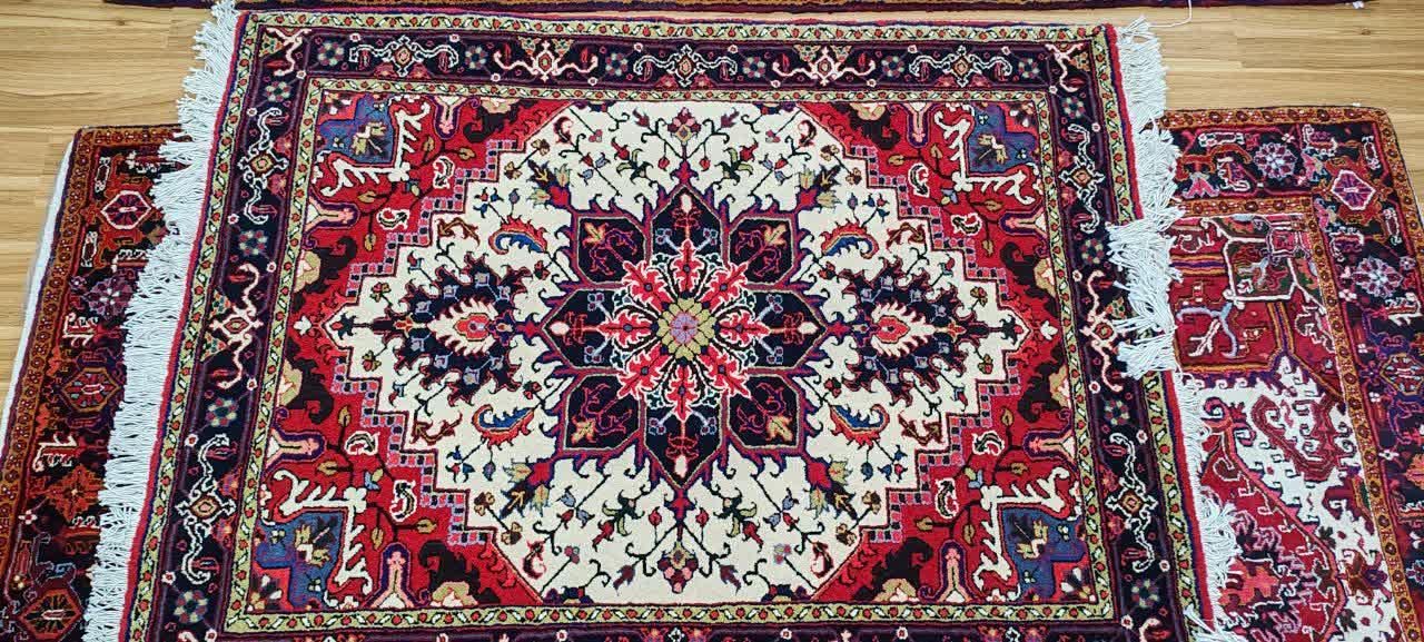 قالیچه هریس بارماخ|گلیم، جاجیم، گبه|میانه, |دیوار