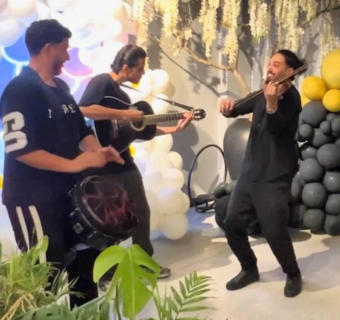 سوپرایز تولد(موسیقی زنده وعکاسی رایگان) اتاق تولد|خدمات پذیرایی، مراسم|مشهد, ویلاشهر|دیوار