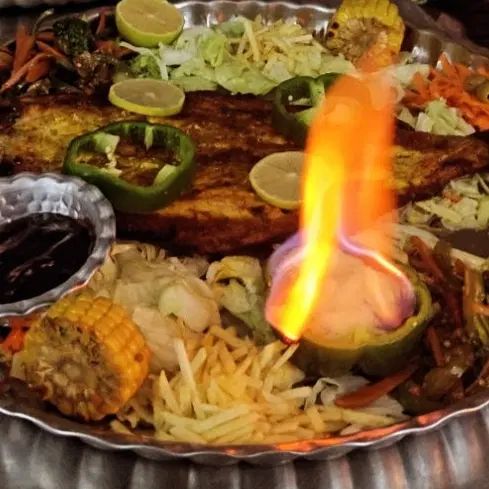 کمک آشپز و پیک موتوری و سری زن قلیان رستوران سنتی|استخدام خدمات فروشگاه و رستوران|تهران, تهرانسر غربی|دیوار