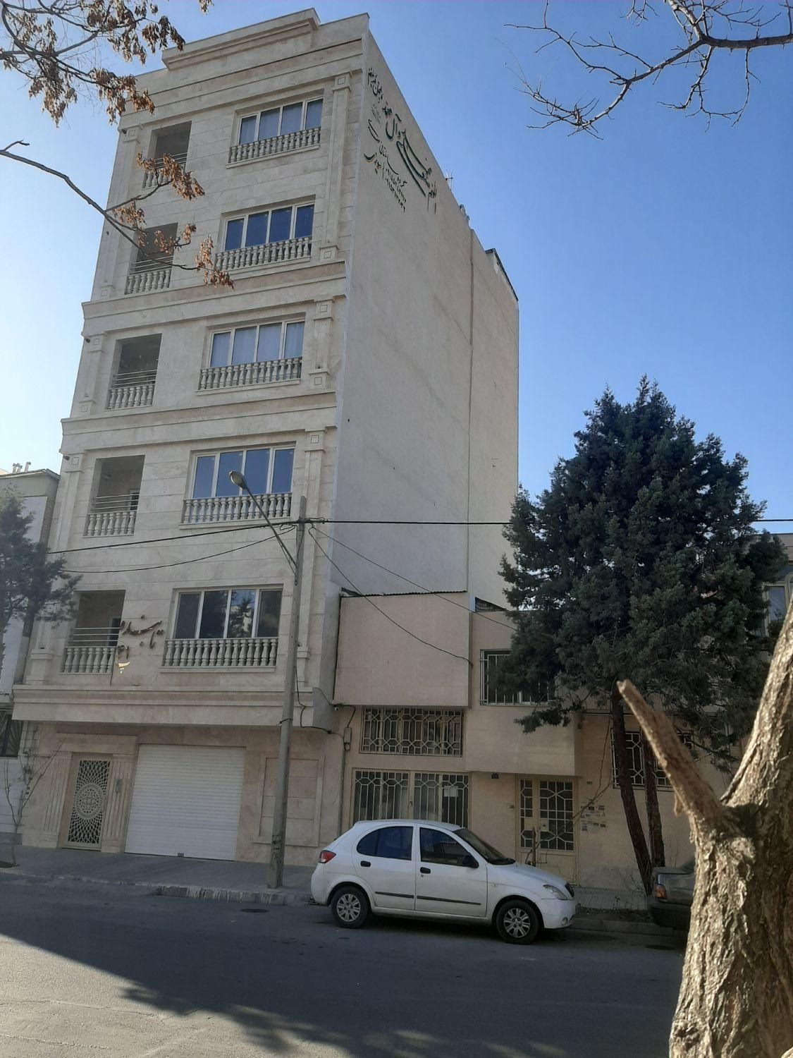 ویلایی جنوبی تراکم زیاد خیابان ۲۰ متری ششدانگ آزاد|فروش خانه و ویلا|مشهد, شهرک رازی (شهرک غرب)|دیوار