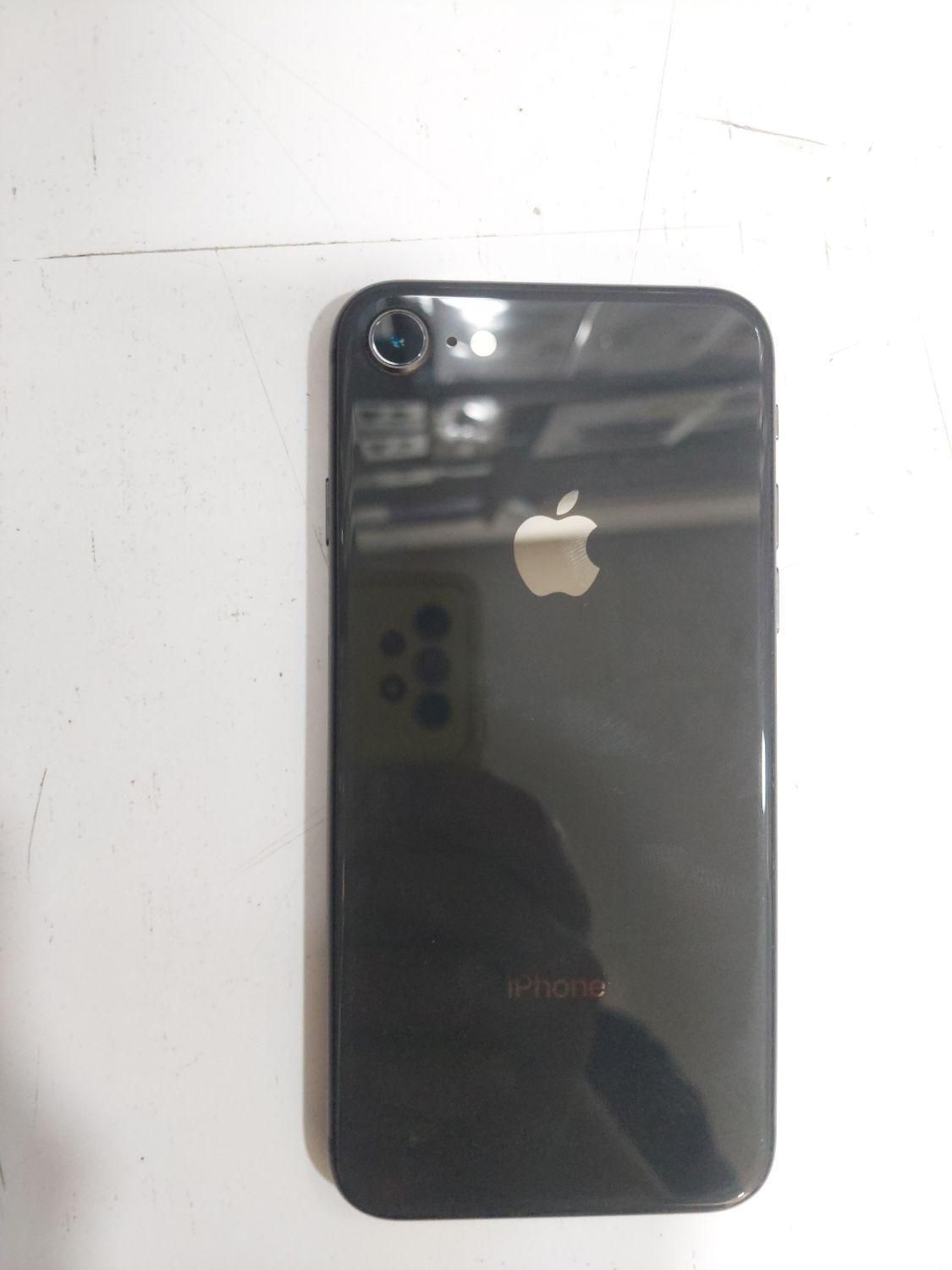 اپل iPhone 8 با حافظهٔ ۲۵۶ گیگابایت|موبایل|تهران, قلهک|دیوار