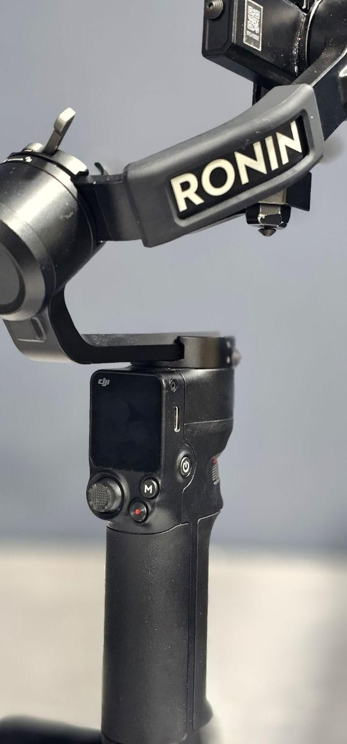 گیمبال دوربین آر اس 3 مینی DJI RS3 Mini|دوربین عکاسی و فیلم‌برداری|بهبهان, |دیوار