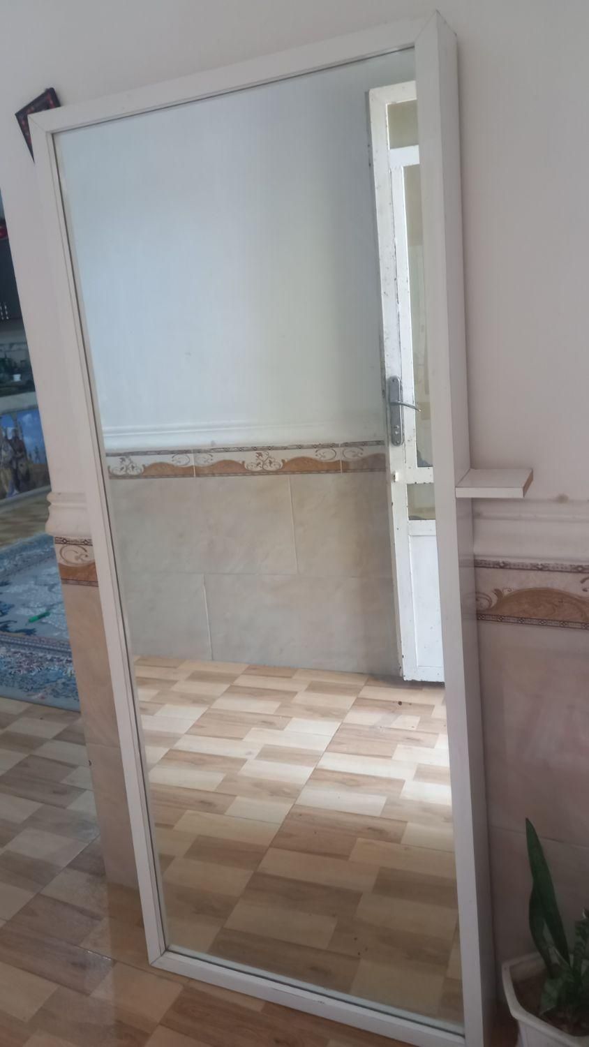 آینه  تمیز در حدنو مناسب منزل سالن وآرایشگاه|آینه|بوشهر, |دیوار