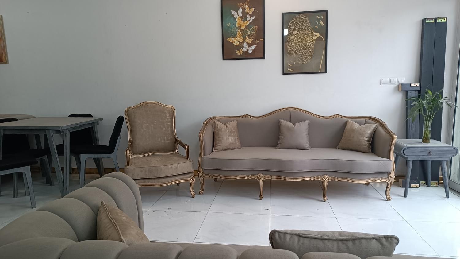 فرانسوی کویین کلاسیک|مبلمان خانگی و میز عسلی|مشهد, خواجه ربیع|دیوار