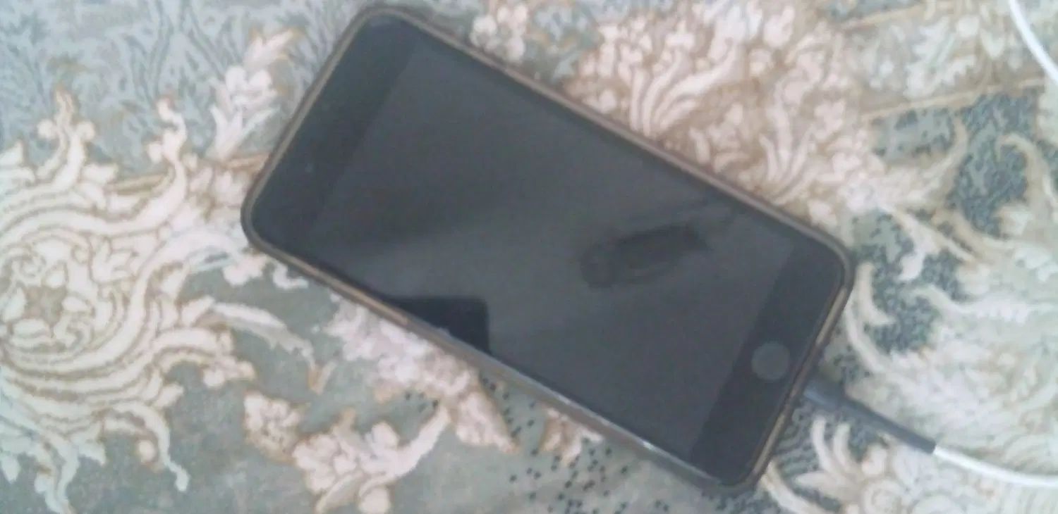 اپل iPhone 7 Plus با حافظهٔ ۱۲۸ گیگابایت|موبایل|تهران, جیحون|دیوار