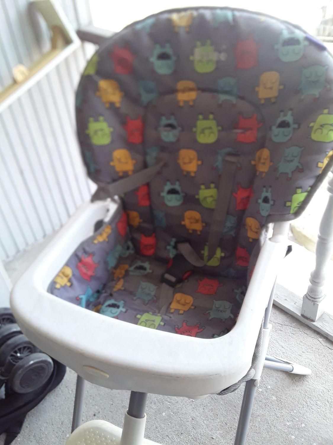 صندلی کودک|تخت و صندلی بچه|لاهیجان, شهید آوینی|دیوار