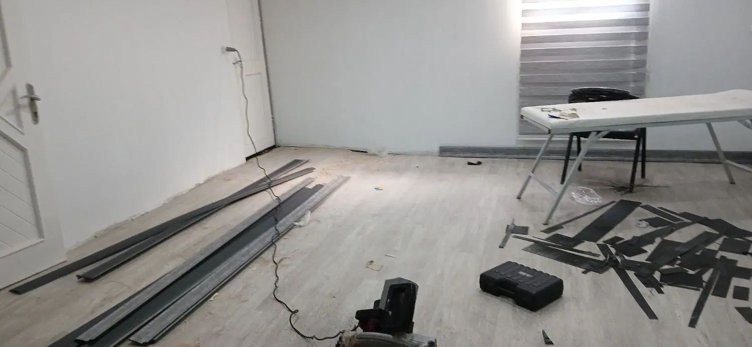 قرنیز  آینه ،قاب فریم بندی  سنگ آنتیک ترمووال چمن|فعالیت داوطلبانه|نیشابور, فضل|دیوار